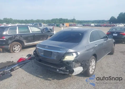 2017 Mercedes-Benz E 300 4Matic из США, поврежденный, VIN WDDZF4KB1HA155499